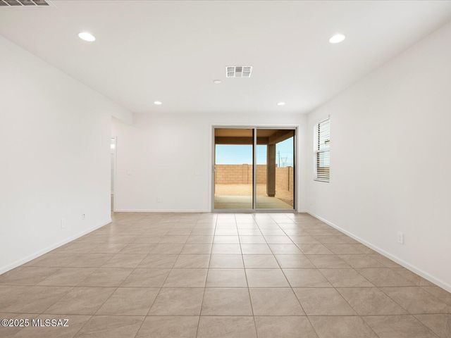 732 W Calle Cubeta, Sahuarita, AZ 85629