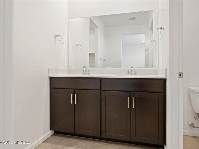 732 W Calle Cubeta, Sahuarita, AZ 85629