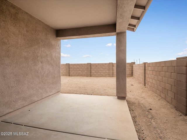 732 W Calle Cubeta, Sahuarita, AZ 85629