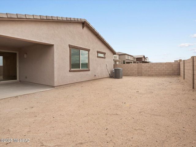 732 W Calle Cubeta, Sahuarita, AZ 85629