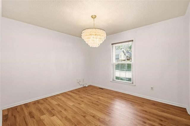 6112 N Strathbury Avenue, Kansas City, MO 64151