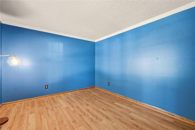 6112 N Strathbury Avenue, Kansas City, MO 64151