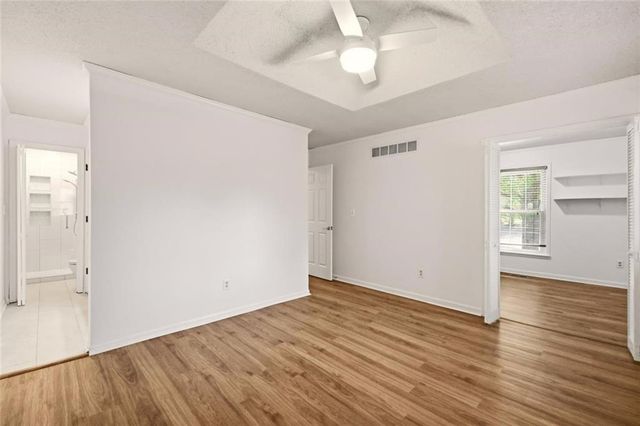 6112 N Strathbury Avenue, Kansas City, MO 64151