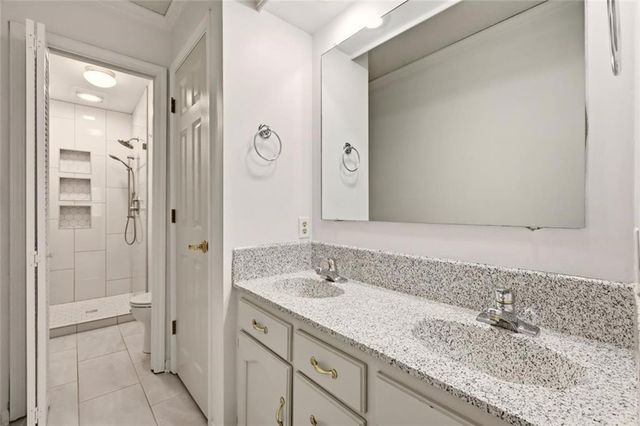 6112 N Strathbury Avenue, Kansas City, MO 64151