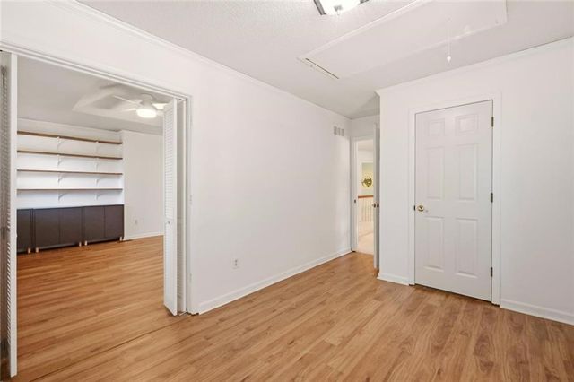 6112 N Strathbury Avenue, Kansas City, MO 64151