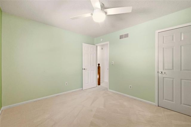 6112 N Strathbury Avenue, Kansas City, MO 64151