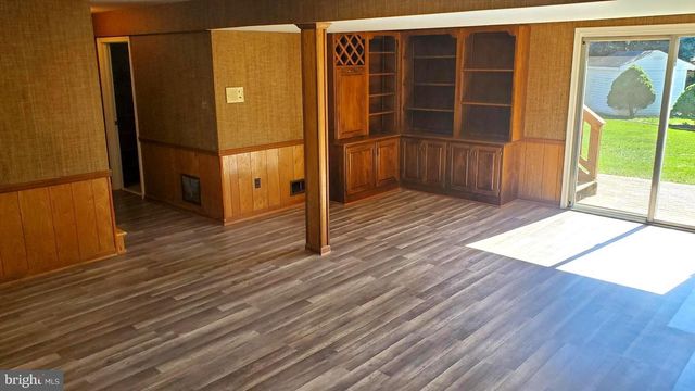 6449 JOHNS RD, Falls Church, VA 22043