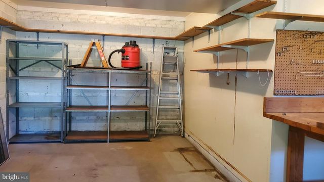 6449 JOHNS RD, Falls Church, VA 22043