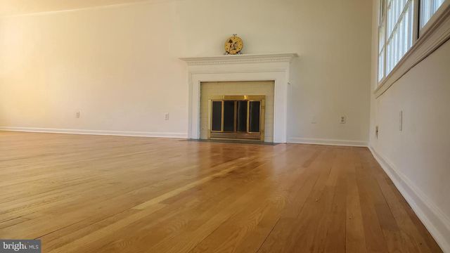 6449 JOHNS RD, Falls Church, VA 22043