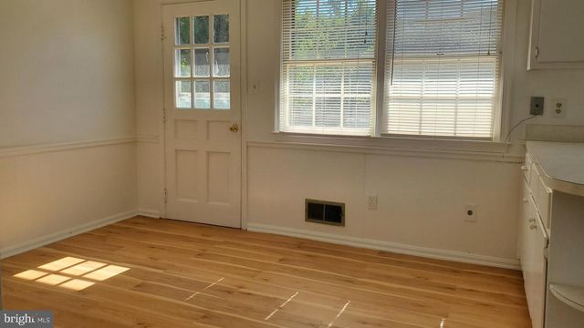 6449 JOHNS RD, Falls Church, VA 22043