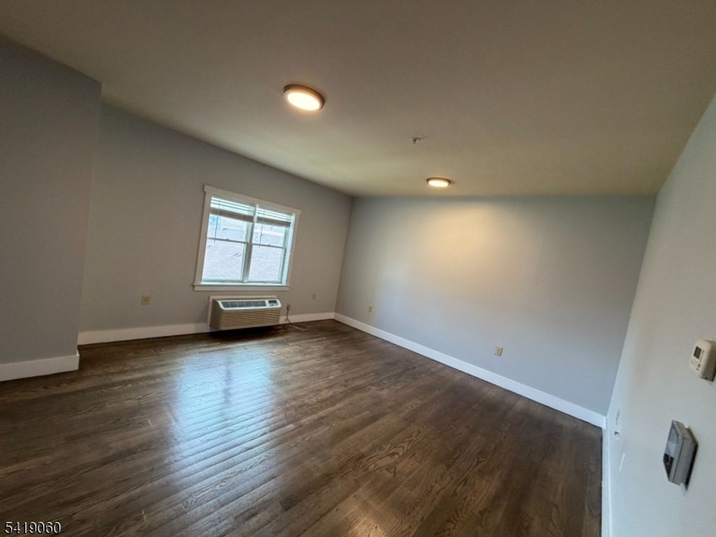 105 Broad Street 205, Newark City, NJ 07104 — photo 5