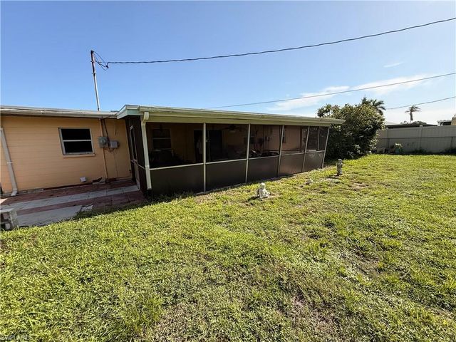 1379 Golf DR, Fort Myers, FL 33919