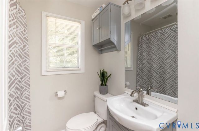 14306 Bermuda Ave, Chester, VA 23836