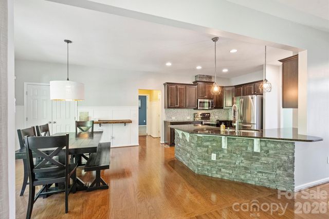 1135 Brookdale Lane, Stanley, NC 28164