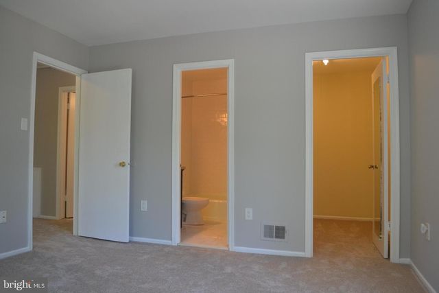 1 INGLESIDE CT, Rockville, MD 20850