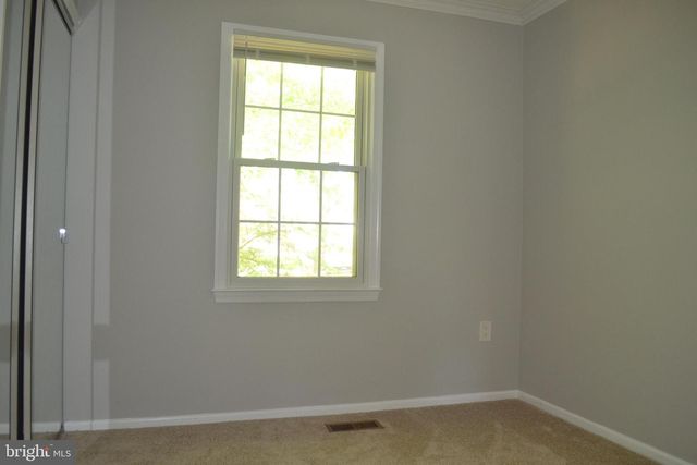 1 INGLESIDE CT, Rockville, MD 20850