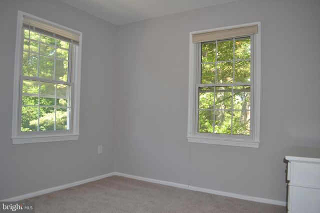 1 INGLESIDE CT, Rockville, MD 20850