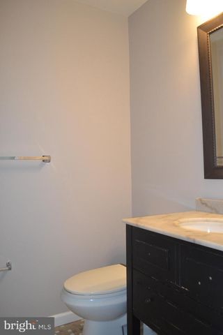 1 INGLESIDE CT, Rockville, MD 20850