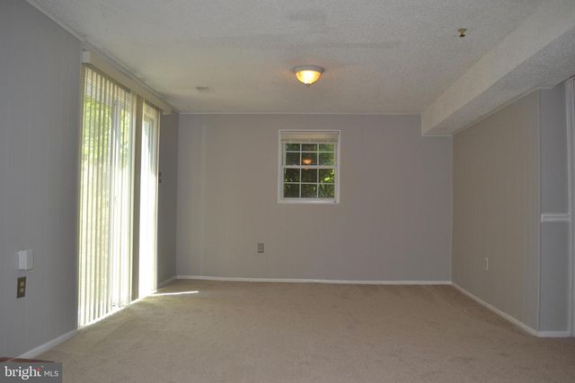 1 INGLESIDE CT, Rockville, MD 20850