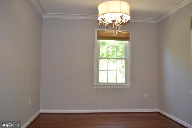 1 INGLESIDE CT, Rockville, MD 20850
