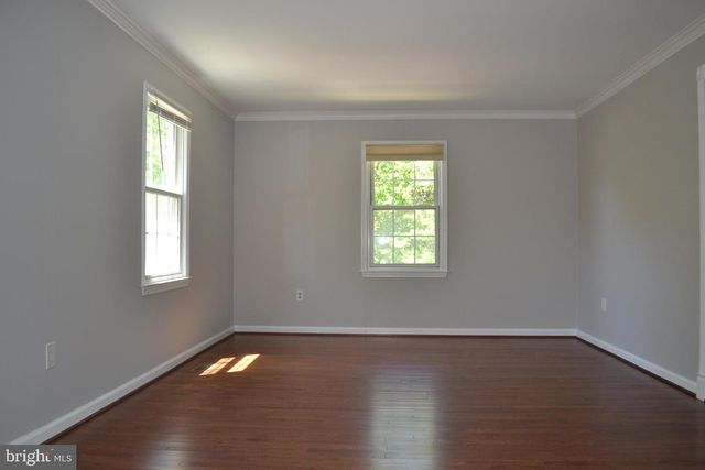 1 INGLESIDE CT, Rockville, MD 20850