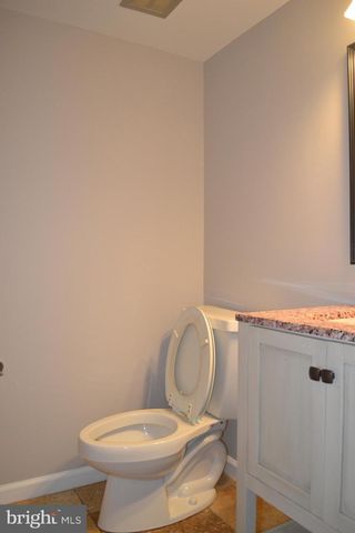 1 INGLESIDE CT, Rockville, MD 20850
