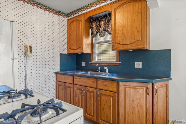 19163 Henry Street, Melvindale, MI 48122