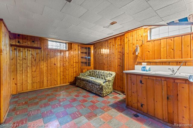 19163 Henry Street, Melvindale, MI 48122