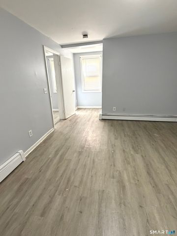 8 Lawrence Street, Waterbury, CT 06708