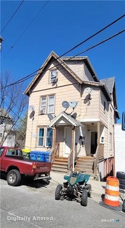 8 Lawrence Street, Waterbury, CT 06708