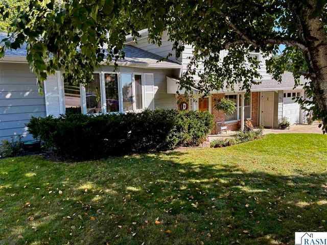 809 W Traverse Road, St. Peter, MN 56082