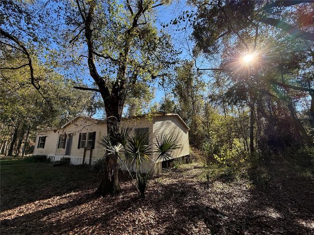 132 POND SIDE TRAIL, Hawthorne, FL 32640