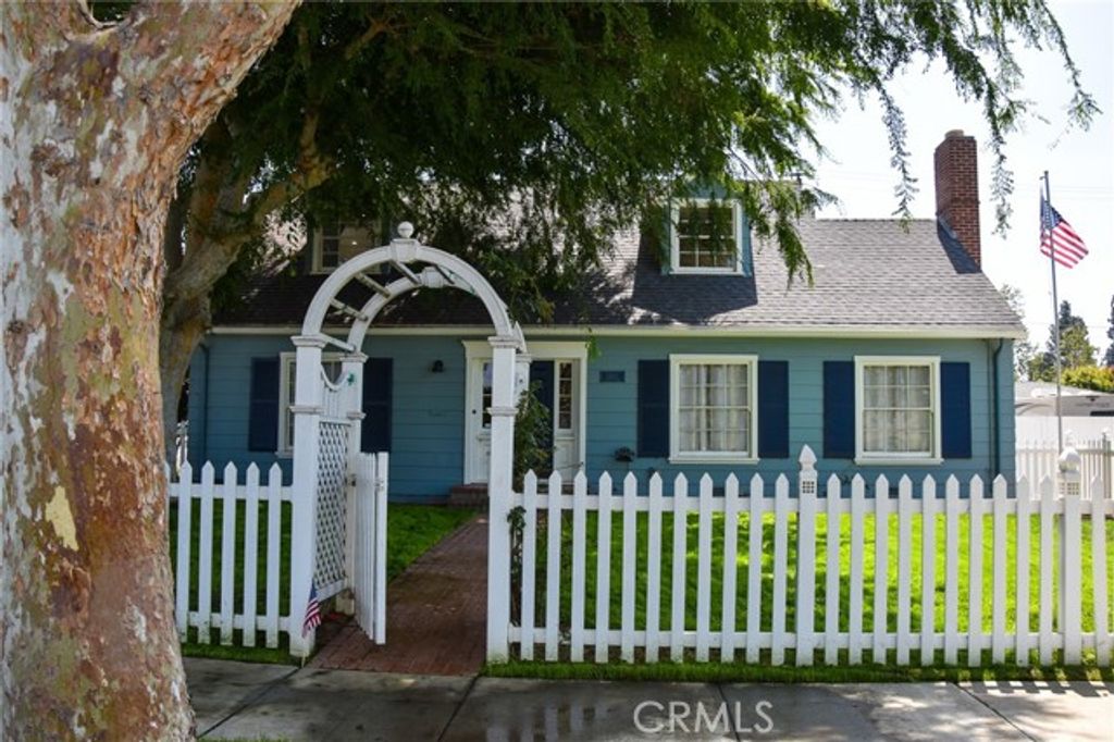 1407 N Towner Street, Santa Ana, CA 92706