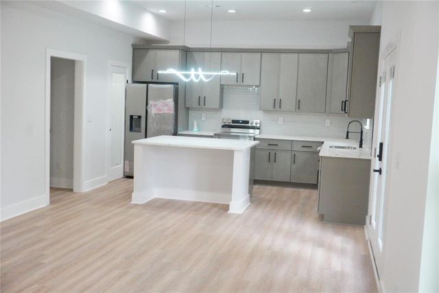 198 Stanhope NW Circle, Atlanta, GA 30314