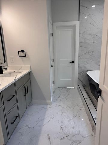 198 Stanhope NW Circle, Atlanta, GA 30314