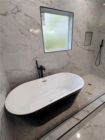 198 Stanhope NW Circle, Atlanta, GA 30314