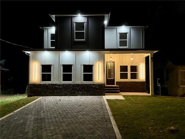 198 Stanhope NW Circle, Atlanta, GA 30314