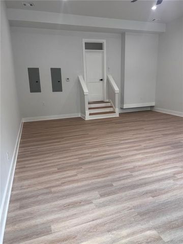 198 Stanhope NW Circle, Atlanta, GA 30314