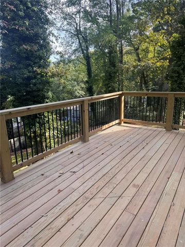 198 Stanhope NW Circle, Atlanta, GA 30314