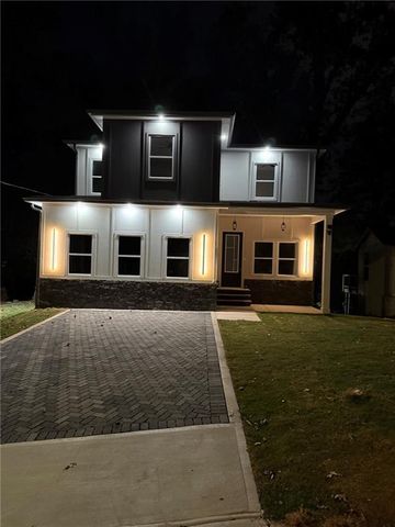 198 Stanhope NW Circle, Atlanta, GA 30314