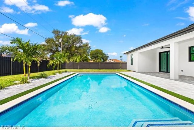 306 NE 11th ST, Cape Coral, FL 33909
