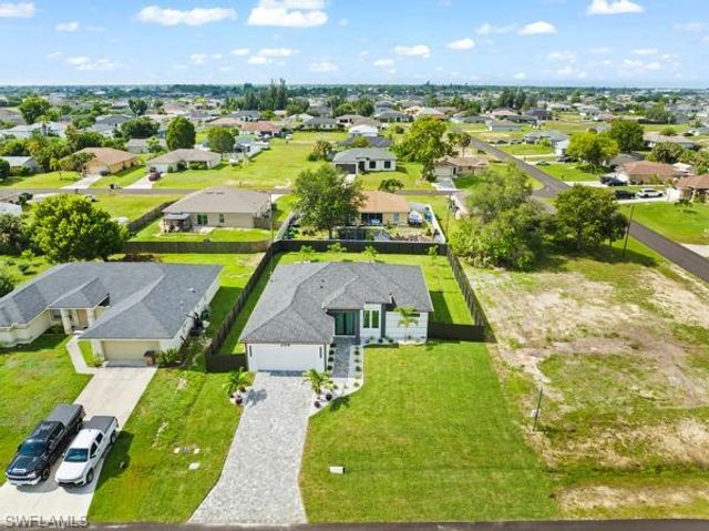 306 NE 11th ST, Cape Coral, FL 33909