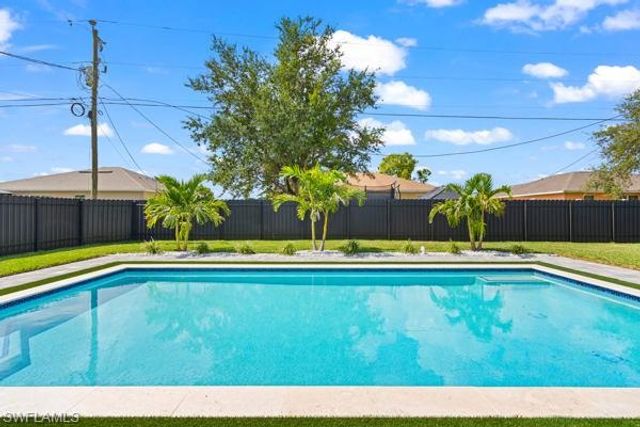 306 NE 11th ST, Cape Coral, FL 33909