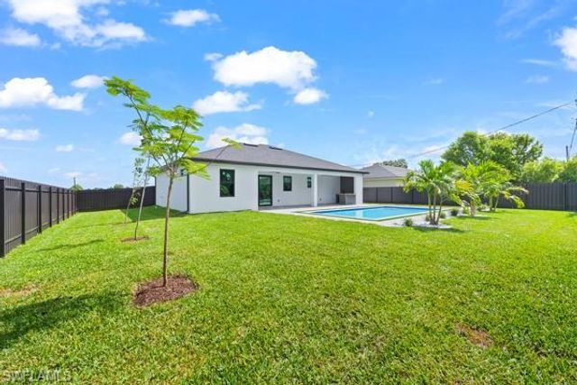 306 NE 11th ST, Cape Coral, FL 33909