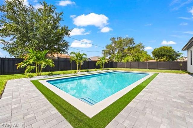 306 NE 11th ST, Cape Coral, FL 33909