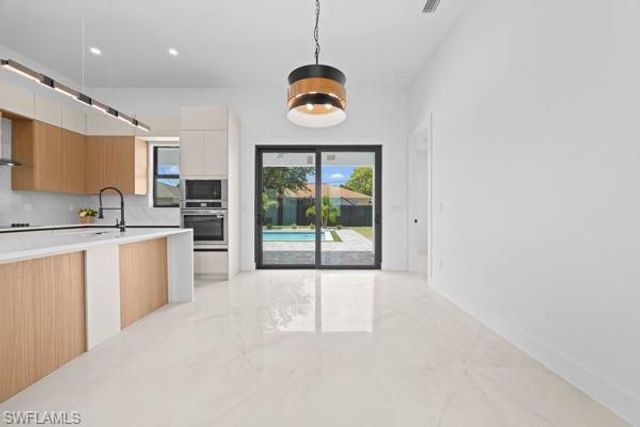 306 NE 11th ST, Cape Coral, FL 33909