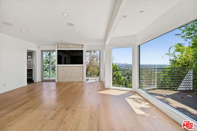 7944 Fareholm Drive, Los Angeles, CA 90046