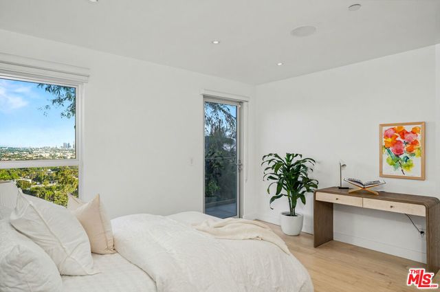 7944 Fareholm Drive, Los Angeles, CA 90046