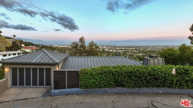 7944 Fareholm Drive, Los Angeles, CA 90046