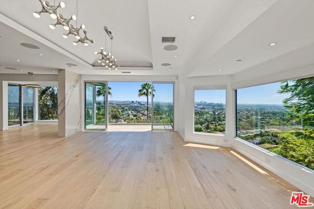 7944 Fareholm Drive, Los Angeles, CA 90046